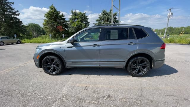 Used 2024 Volkswagen Tiguan SE R-Line AWD/4WD image 6