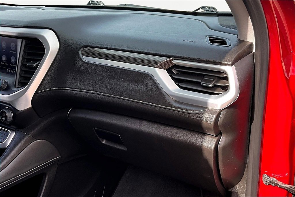 Used 2023 GMC Acadia SLT image 17