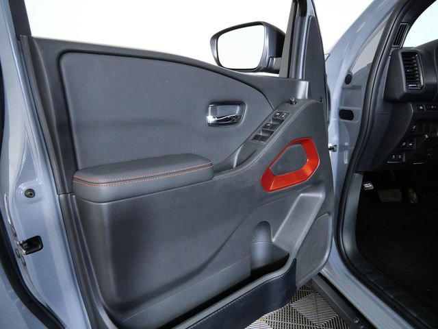 Used 2022 Nissan Frontier PRO-4X w/ Technology Package AWD/4WD image 18