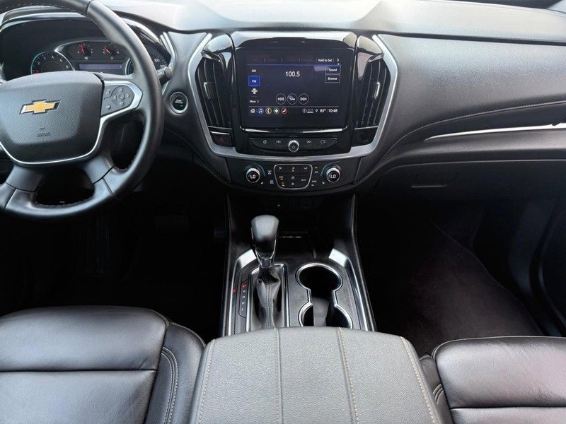 Used 2023 Chevrolet Traverse LT image 11