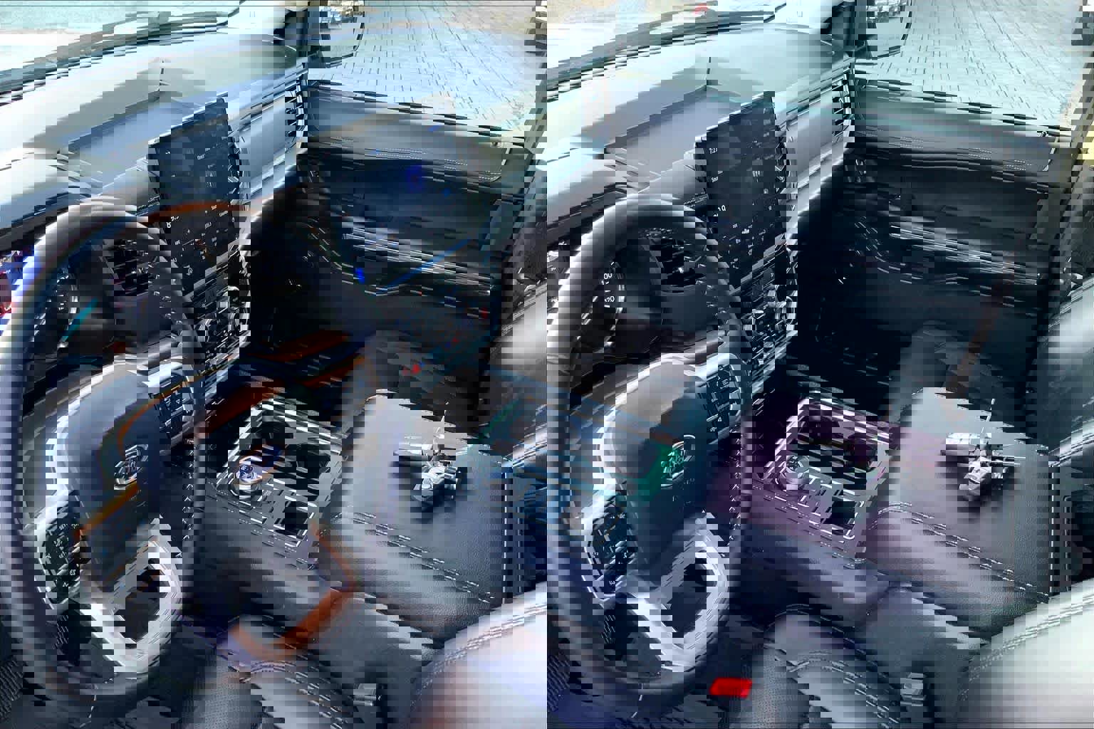 Certified 2024 Ford Expedition XLT image 15