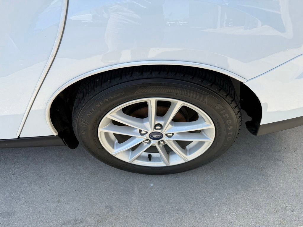 Certified 2017 Ford Focus SE FWD image 16