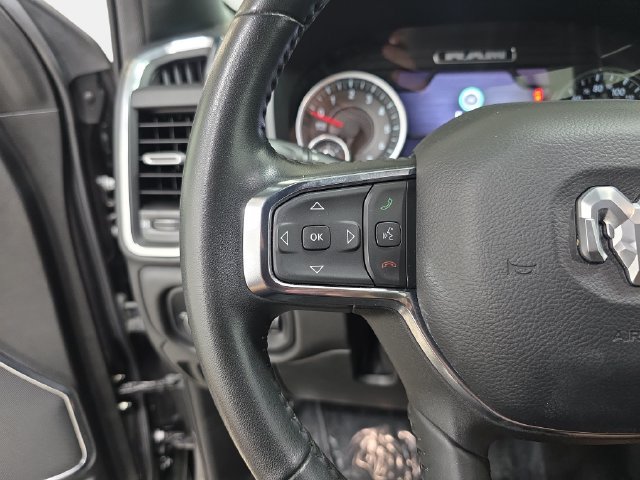 Used 2024 RAM 1500 Laramie AWD/4WD image 17