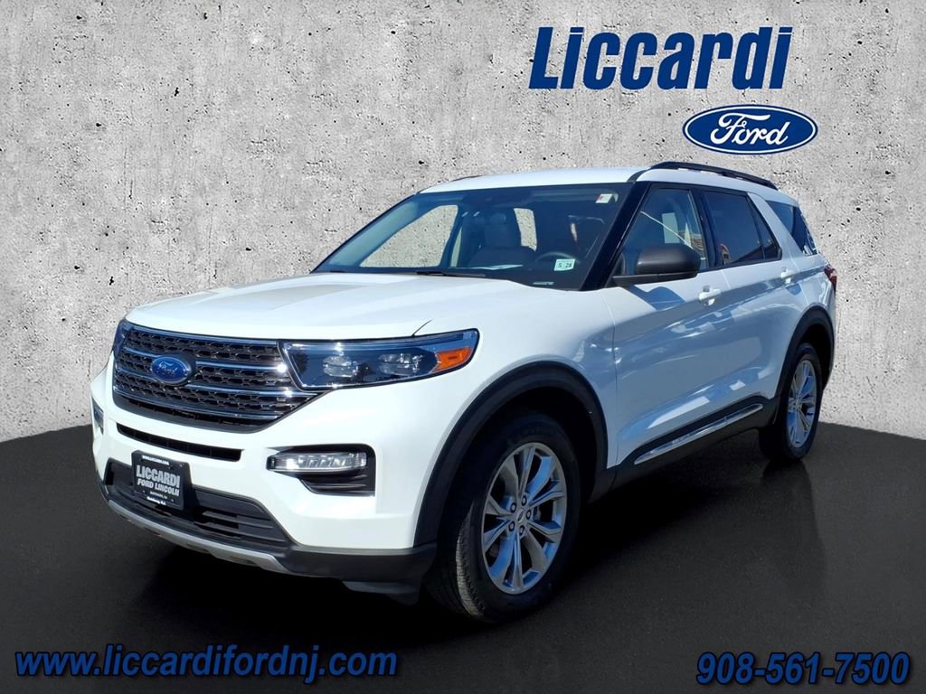 Certified 2023 Ford Explorer XLT w/ Equipment Group 202A image 3
