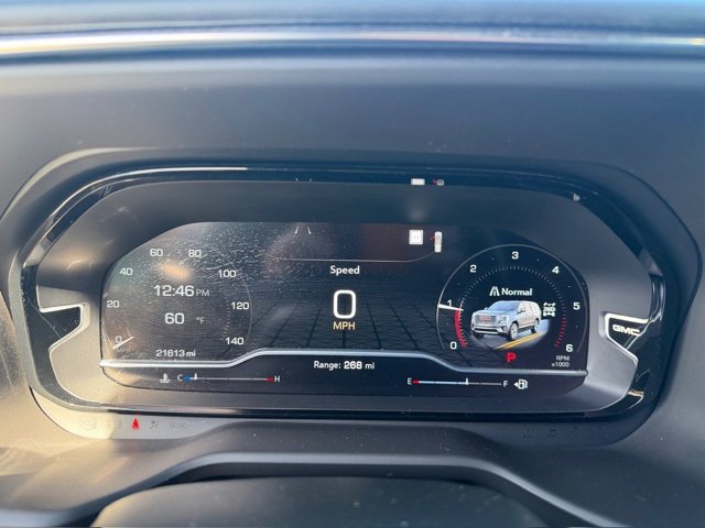 Used 2023 GMC Yukon Denali image 12