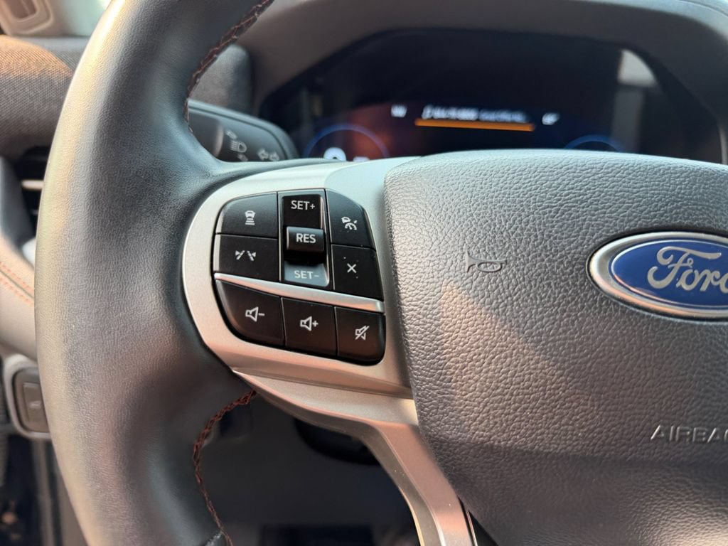 Certified 2025 Ford Explorer Active AWD/4WD image 20