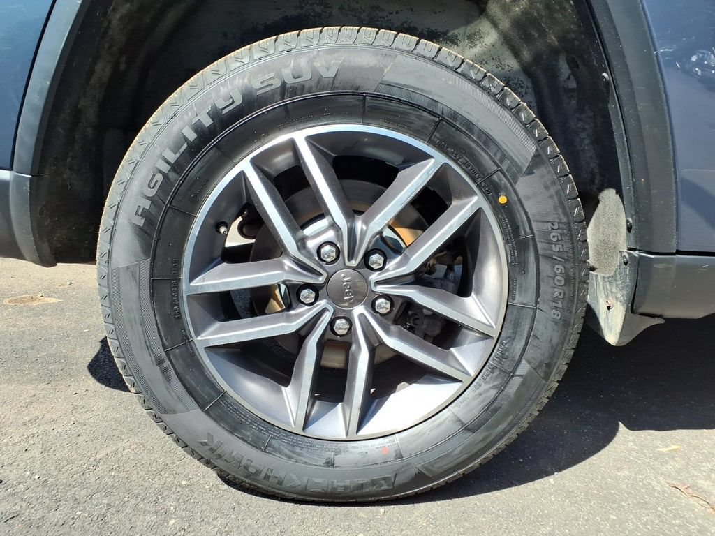 Used 2021 Jeep Grand Cherokee Limited AWD/4WD image 24