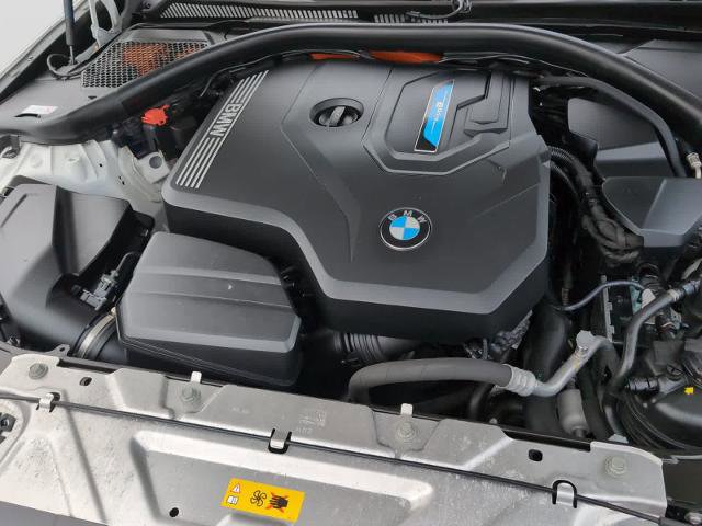 Used 2021 BMW 330e xDrive w/ Premium Package AWD/4WD image 8