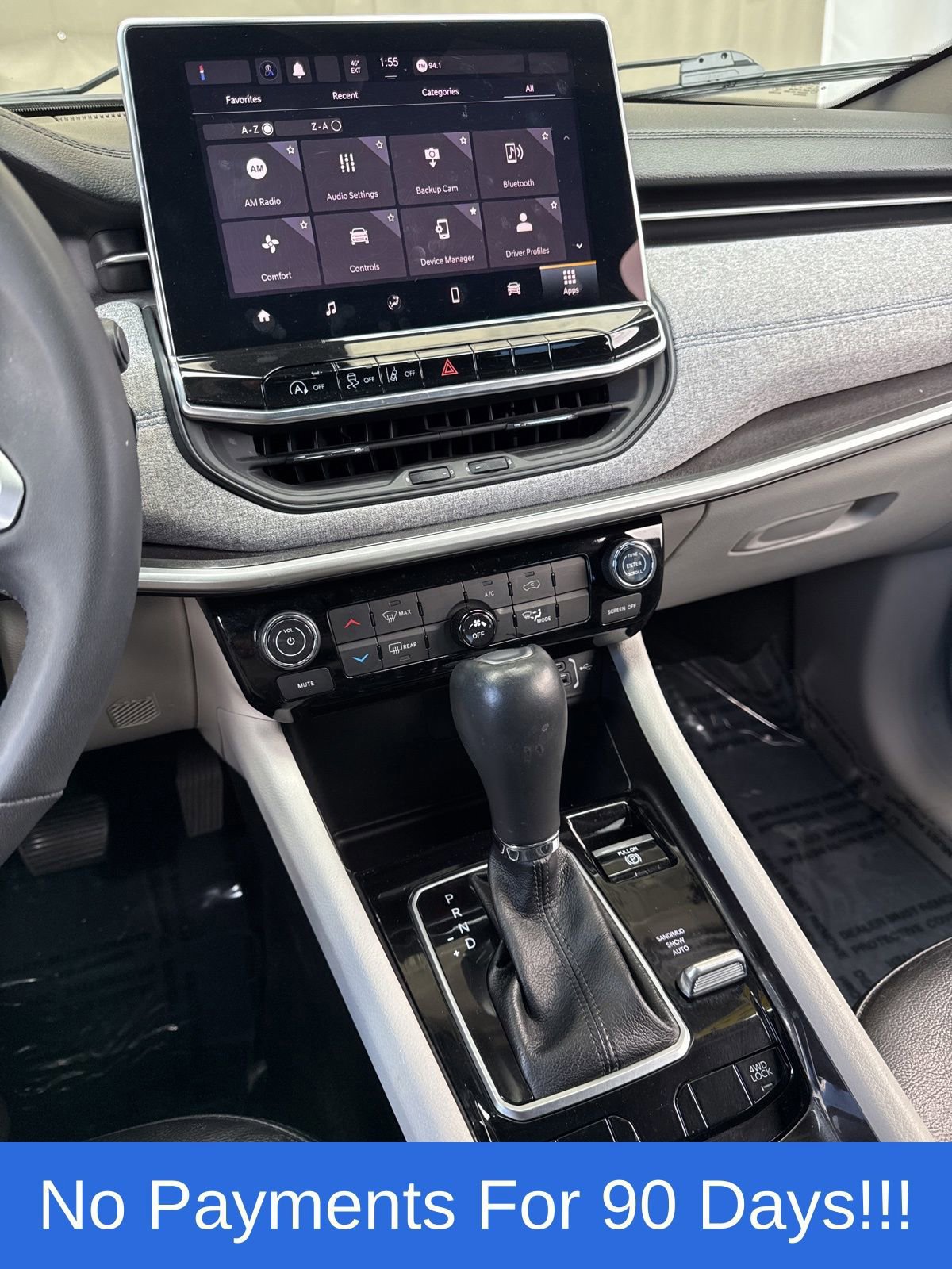 Used 2023 Jeep Compass Latitude image 17