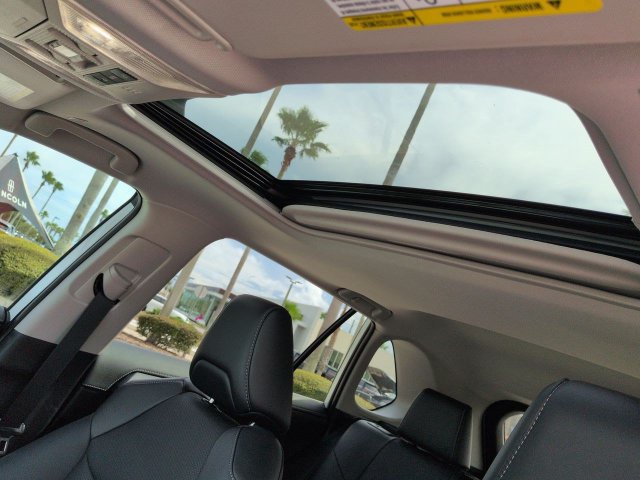 Used 2025 Toyota RAV4 Limited FWD image 20