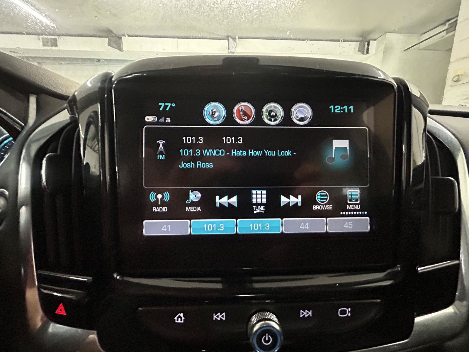 Used 2019 Chevrolet Traverse LT FWD image 4