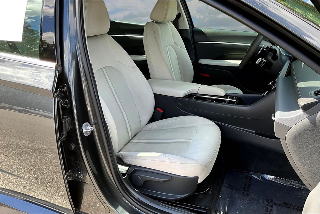 Used 2025 Hyundai Sonata SEL FWD image 31