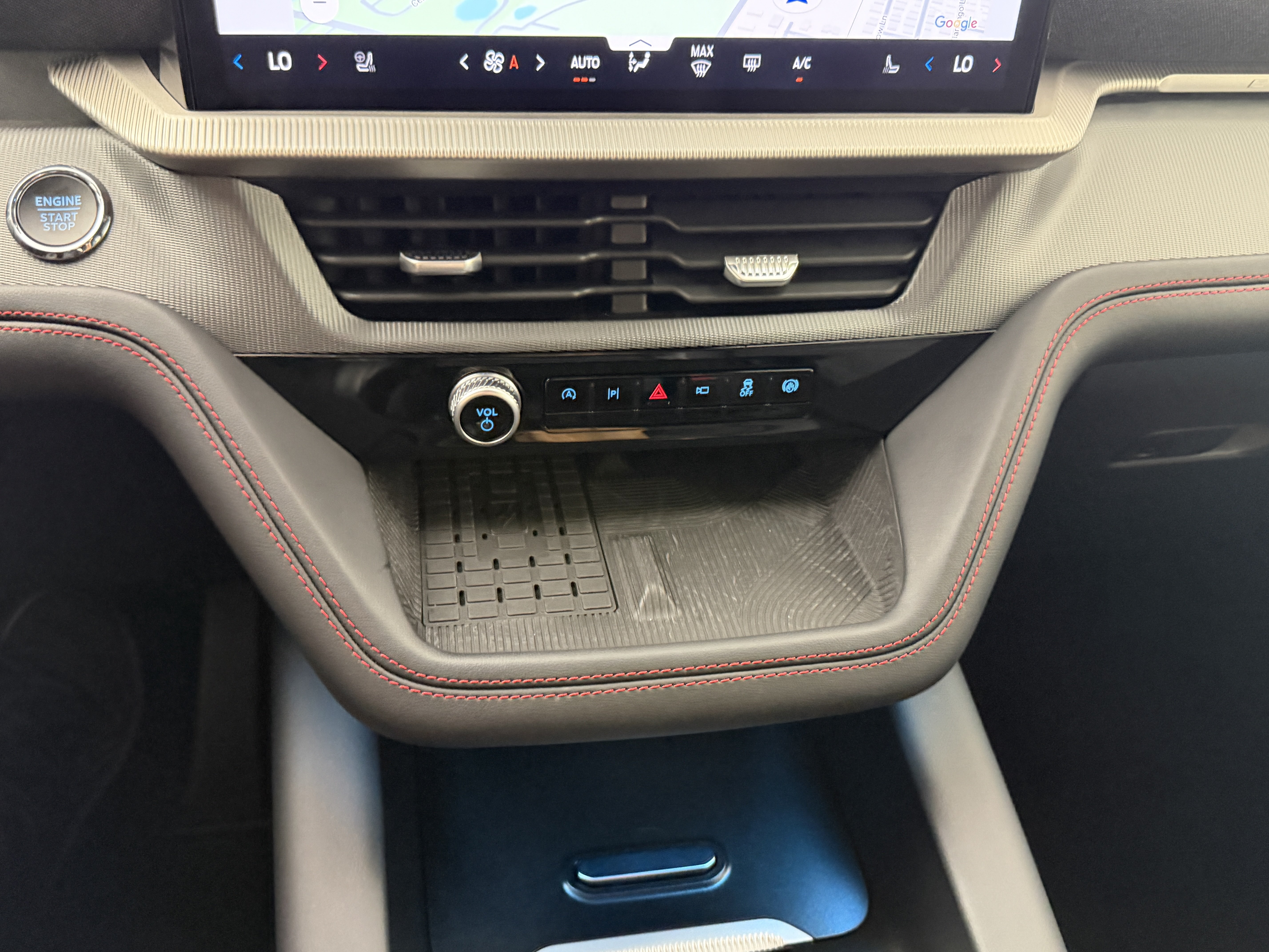 Certified 2025 Ford Explorer ST-Line w/ Premium Package RWD image 27