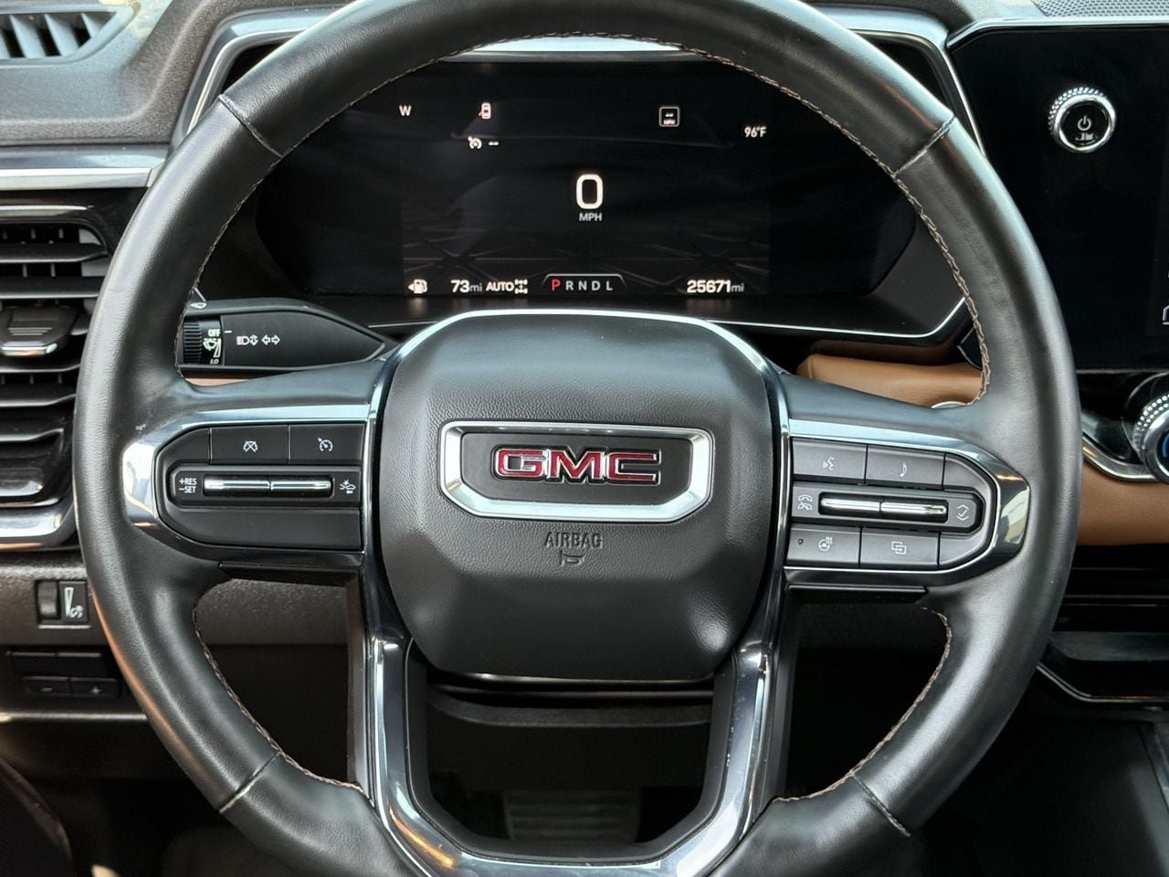 Used 2023 GMC Canyon AT4 w/ AT4 Premium Package AWD/4WD image 12