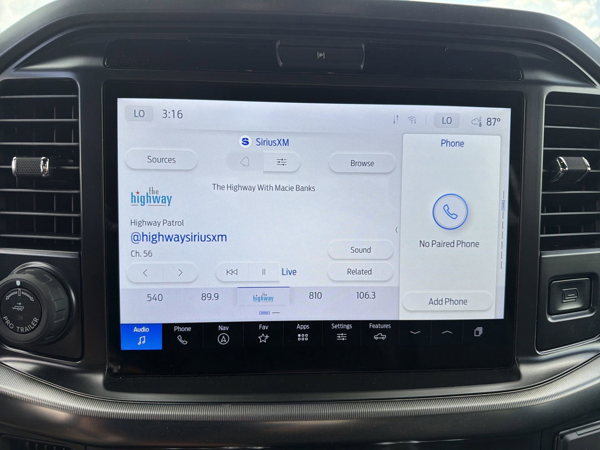 Certified 2025 Ford F150 Lariat w/ Equipment Group 501A Mid image 13