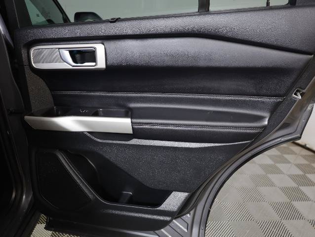 Certified 2022 Ford Explorer Limited w/ Equipment Group 301A AWD/4WD image 35