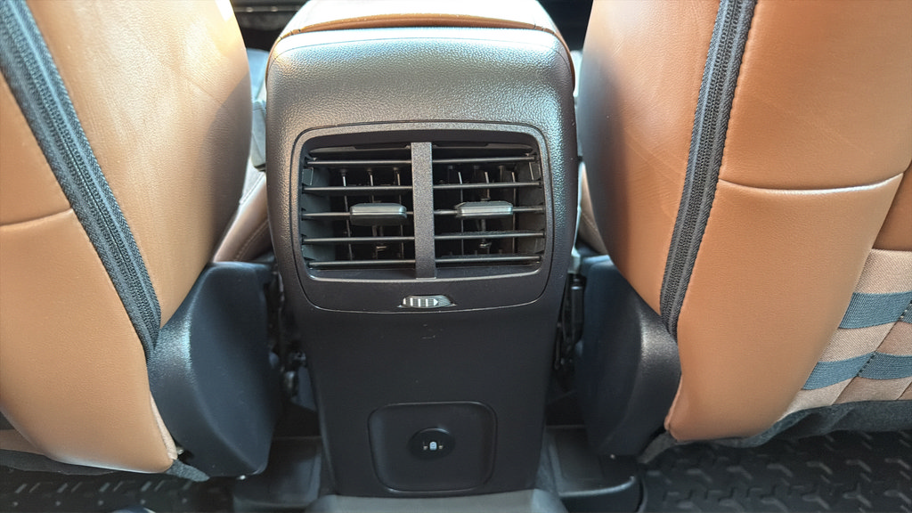 Certified 2025 Ford Bronco Sport Outer Banks w/ Outer Banks Tech Package+ AWD/4WD image 25