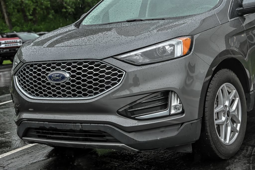 Certified 2024 Ford Edge SEL w/ Convenience Package AWD/4WD image 6