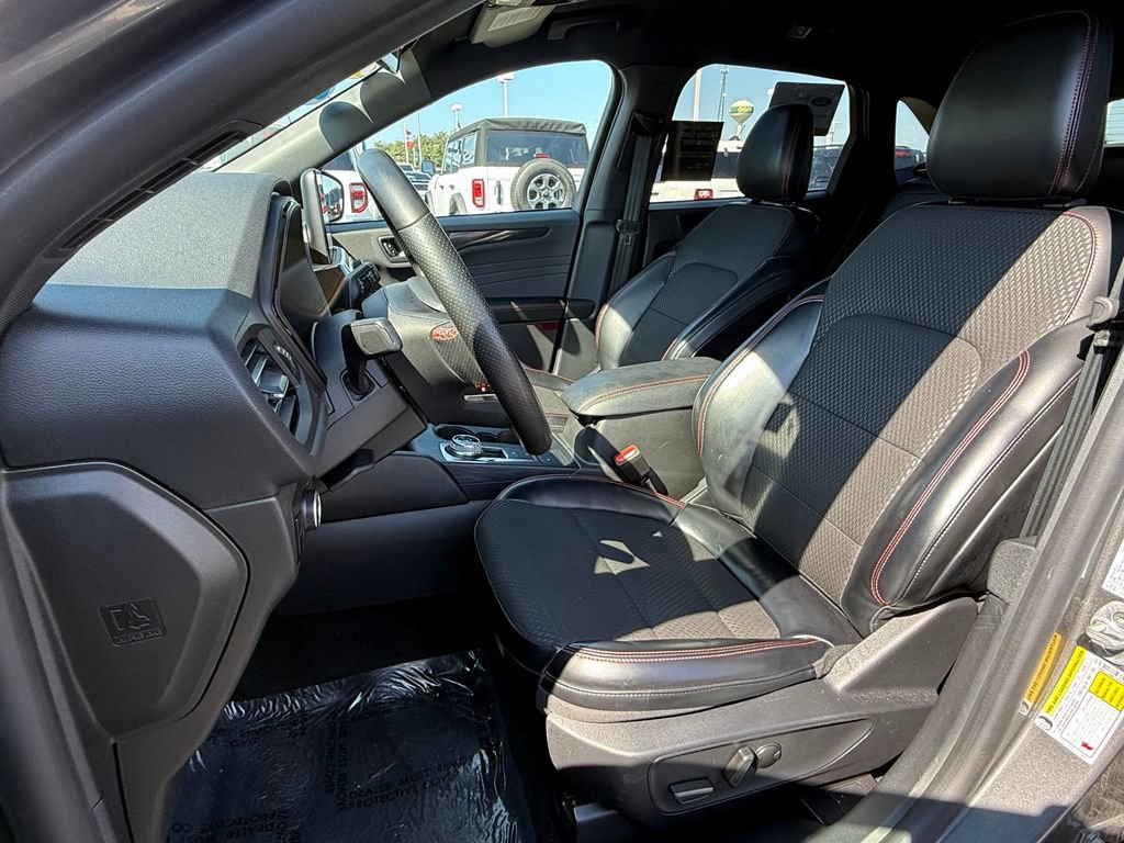Certified 2024 Ford Escape ST-Line FWD image 17