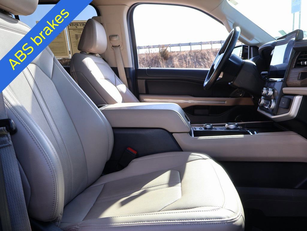 Certified 2024 Ford Expedition Limited image 9