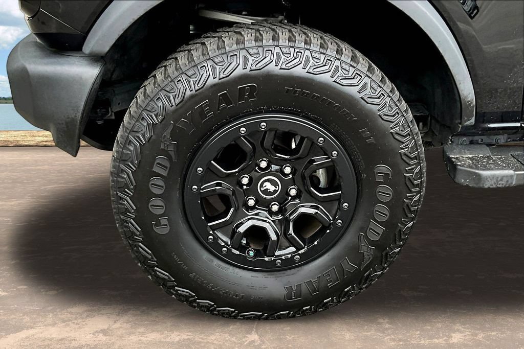 Certified 2022 Ford Bronco Wildtrak AWD/4WD image 35