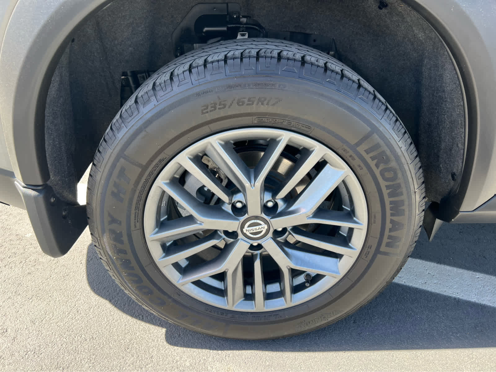 Used 2021 Nissan Rogue S AWD/4WD image 15