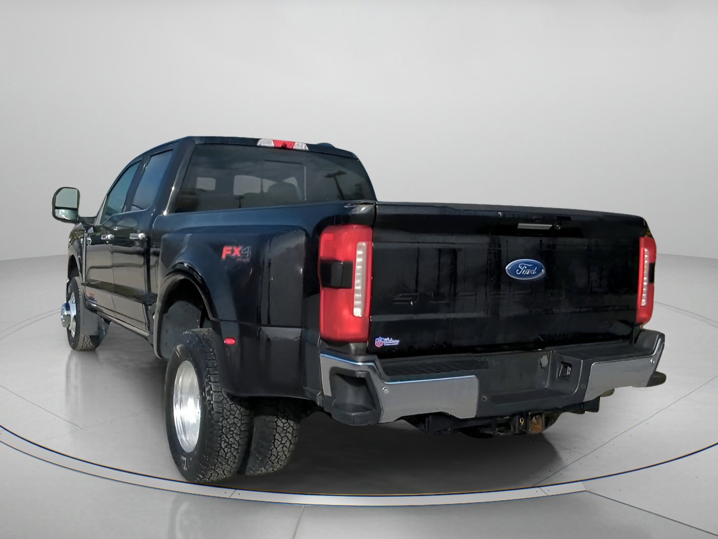 Certified 2024 Ford F350 Lariat w/ Lariat Ultimate Package image 14