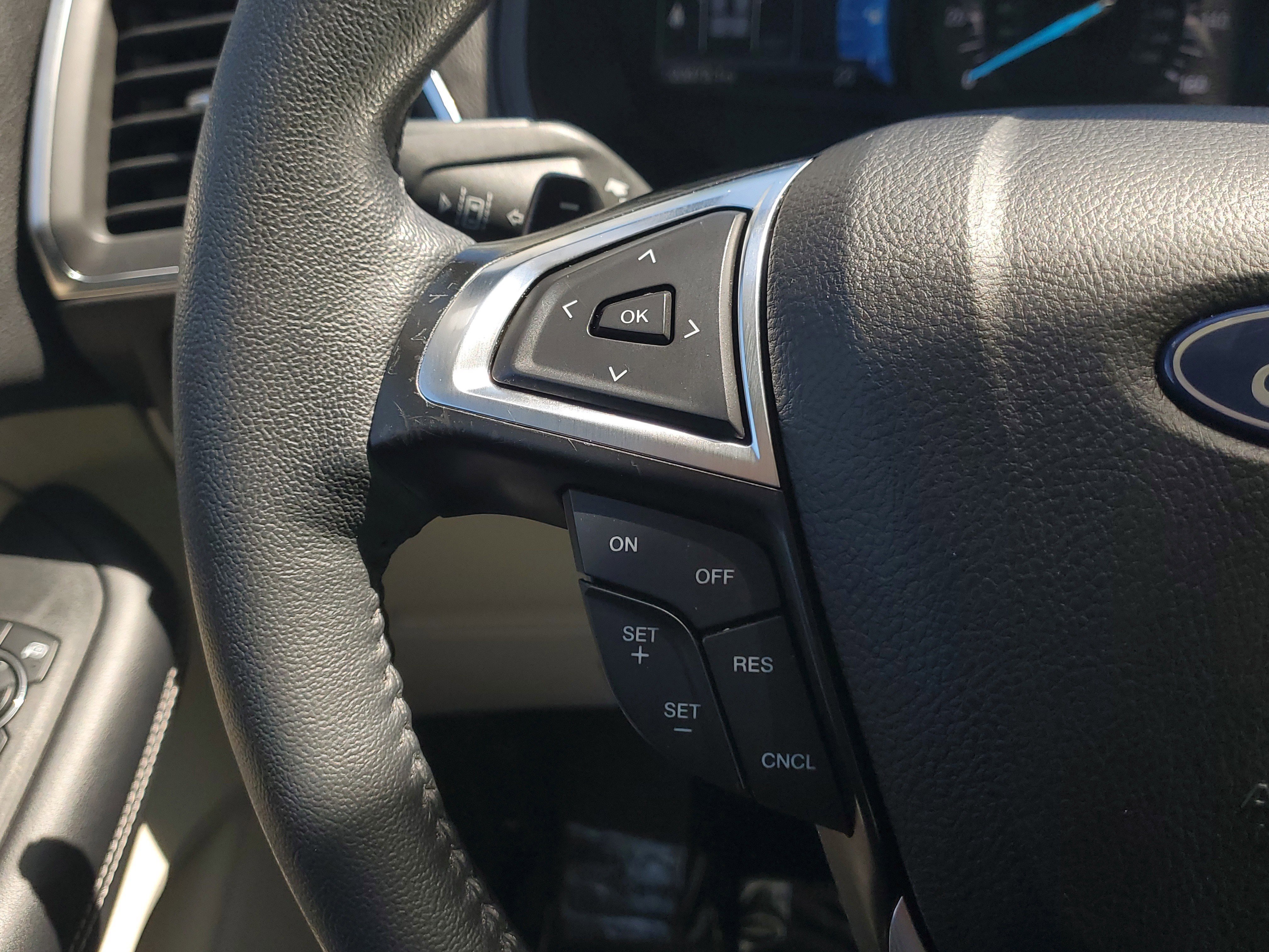 Certified 2023 Ford Edge Titanium w/ Class II Trailer Tow Package image 26