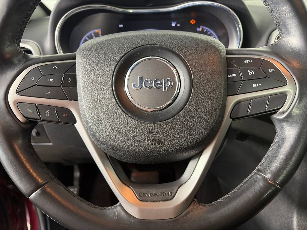 Used 2018 Jeep Grand Cherokee Laredo AWD/4WD image 16