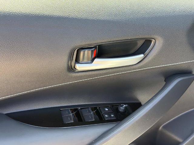 Used 2025 Toyota Corolla SE w/ SE Package FWD image 23