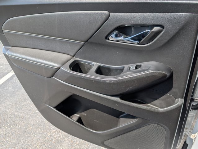 Used 2023 Chevrolet Traverse LT FWD image 28