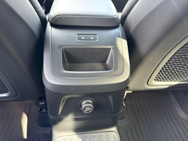 Used 2020 Volvo XC60 T8 R-Design w/ Protection Package Premier AWD/4WD image 14