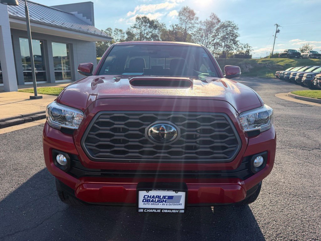 Used 2021 Toyota Tacoma TRD Sport w/ Technology Package AWD/4WD image 8