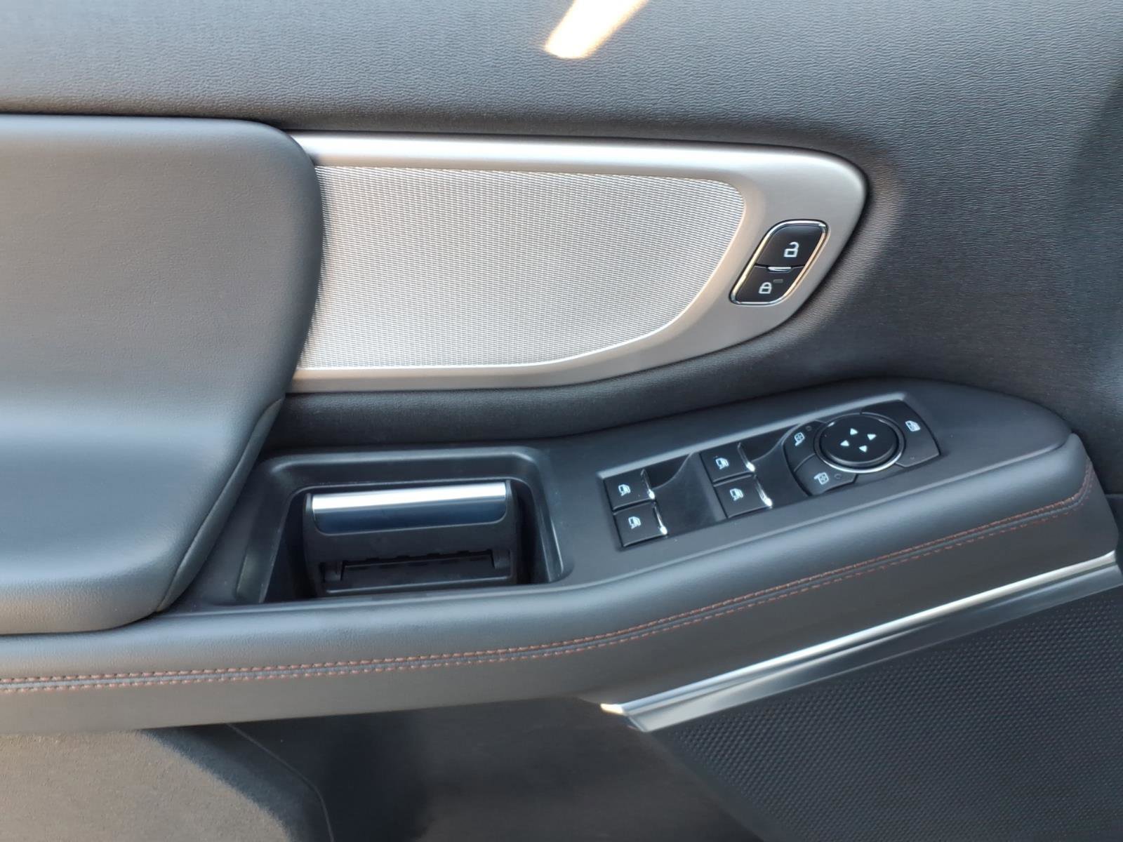 Certified 2025 Ford Expedition Max Active image 10