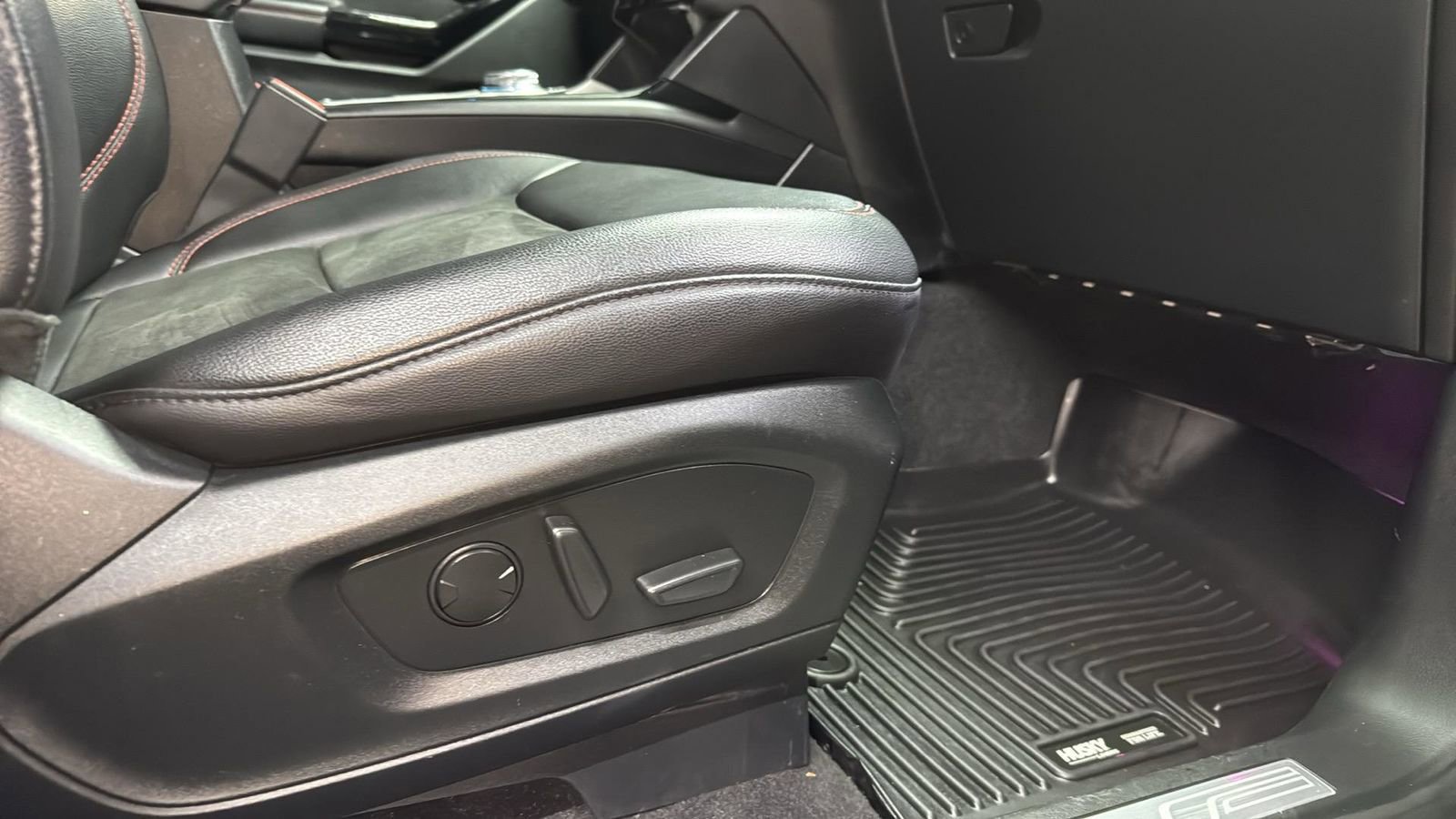 Certified 2023 Ford Explorer ST-Line w/ Class IV Trailer Tow Package image 25