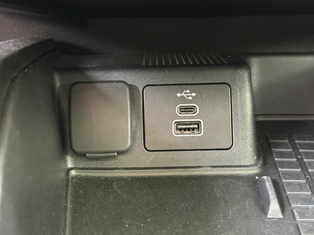 Certified 2025 Ford Bronco Sport Outer Banks w/ Outer Banks Tech Package+ AWD/4WD image 15
