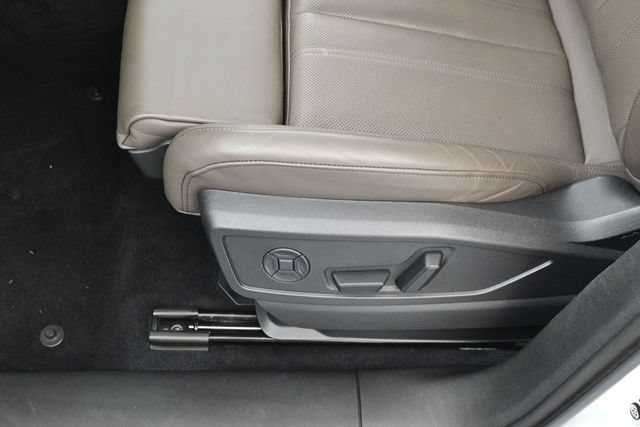 Used 2025 Audi Q5 Premium Plus AWD/4WD image 15