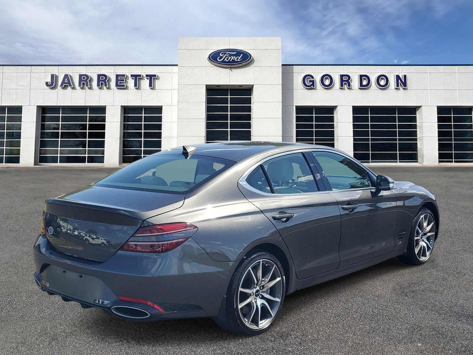 Used 2025 Genesis G70 2.5T RWD image 3