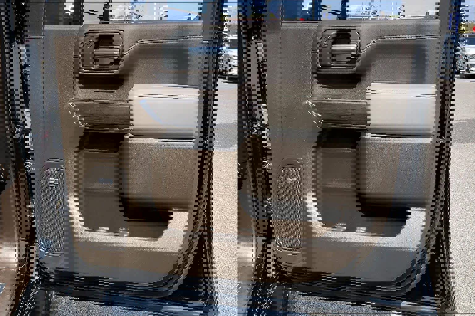 Used 2022 Chevrolet Silverado 2500 LTZ w/ LTZ Convenience Package image 23