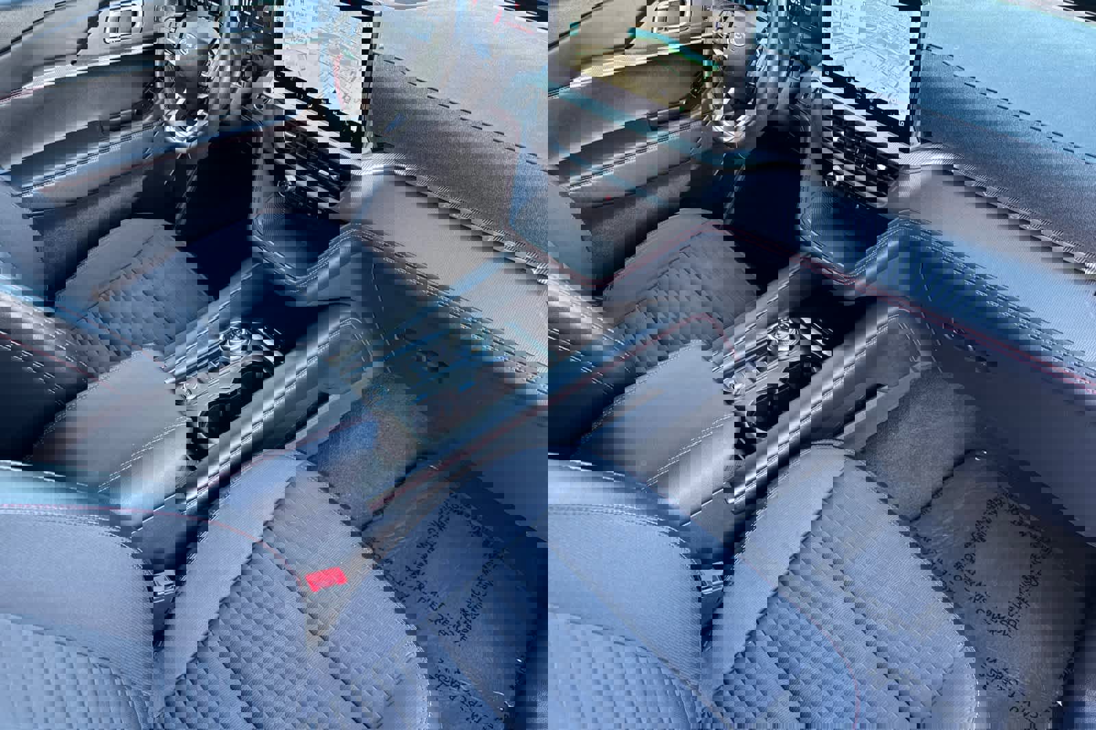 Certified 2025 Ford Explorer ST-Line w/ ST-Line Street Pack image 17