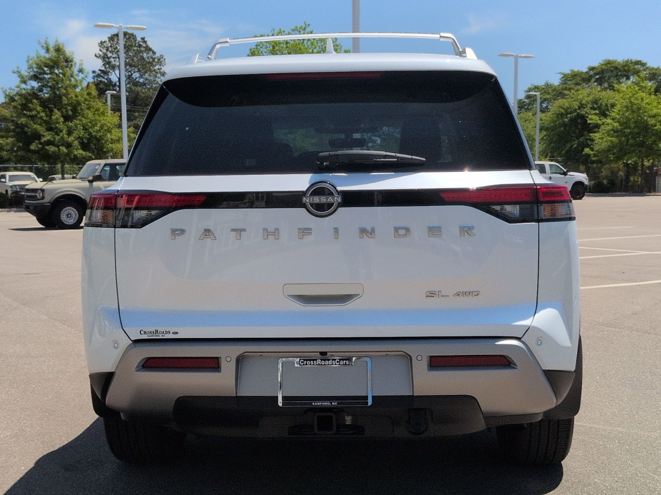 Used 2025 Nissan Pathfinder SL w/ SL Premium Package AWD/4WD image 5