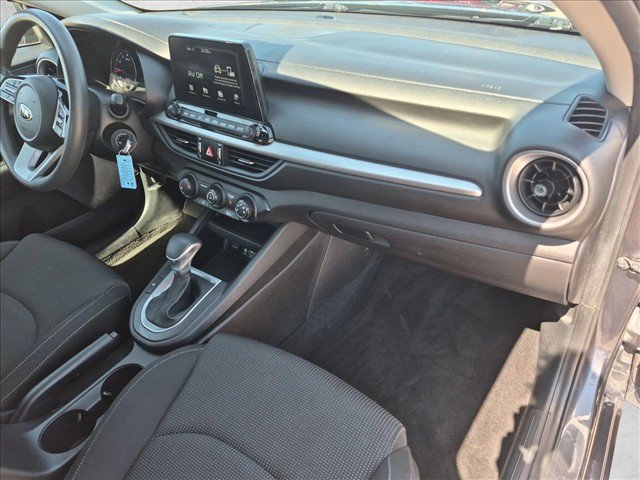 Used 2020 Kia Forte LXS FWD image 20