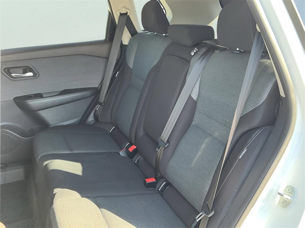 Used 2023 Nissan Rogue SV image 27