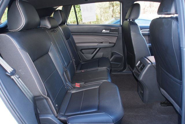 Used 2022 Volkswagen Atlas Cross Sport SE image 13