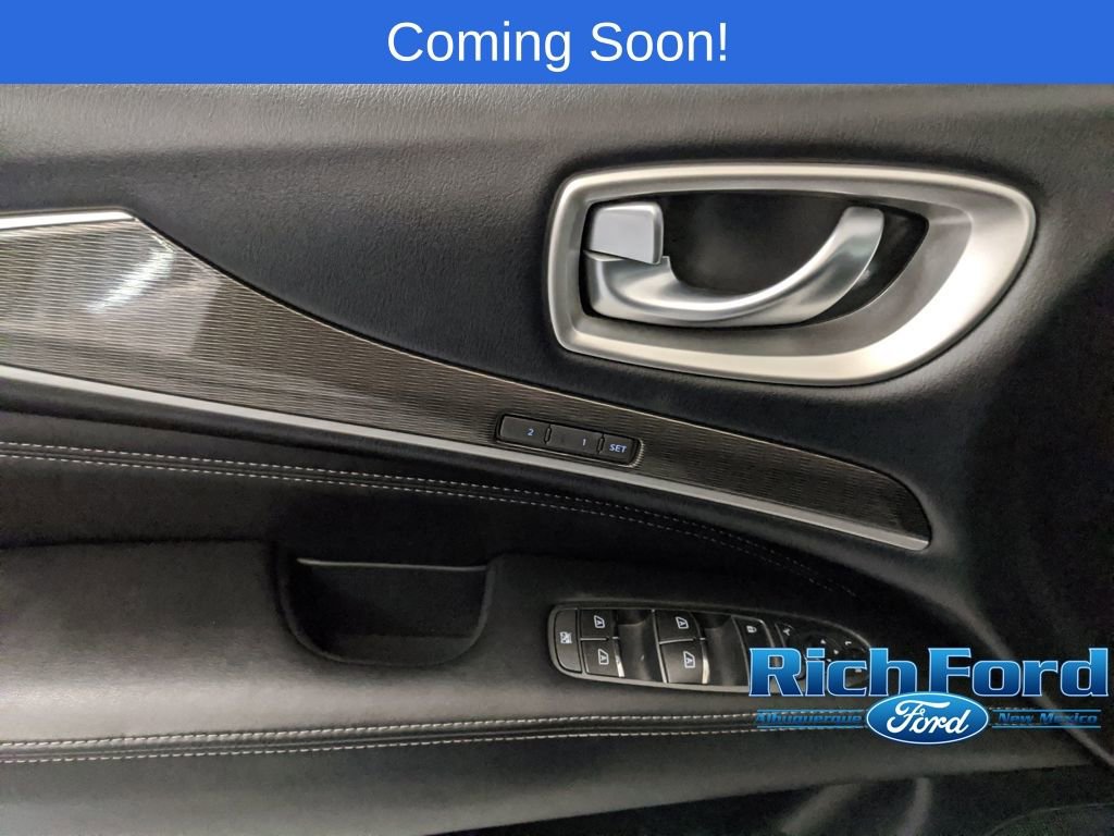 Used 2019 INFINITI QX60 Luxe w/ Essential Package image 21