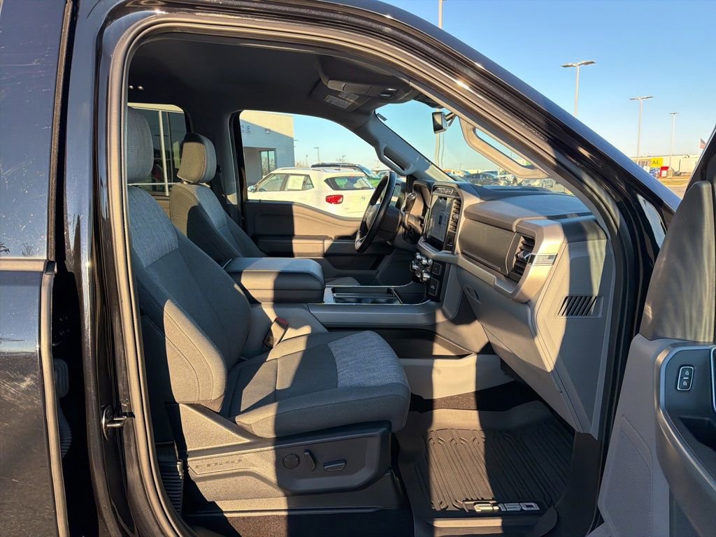 Certified 2022 Ford F150 XLT w/ Equipment Group 302A High image 21