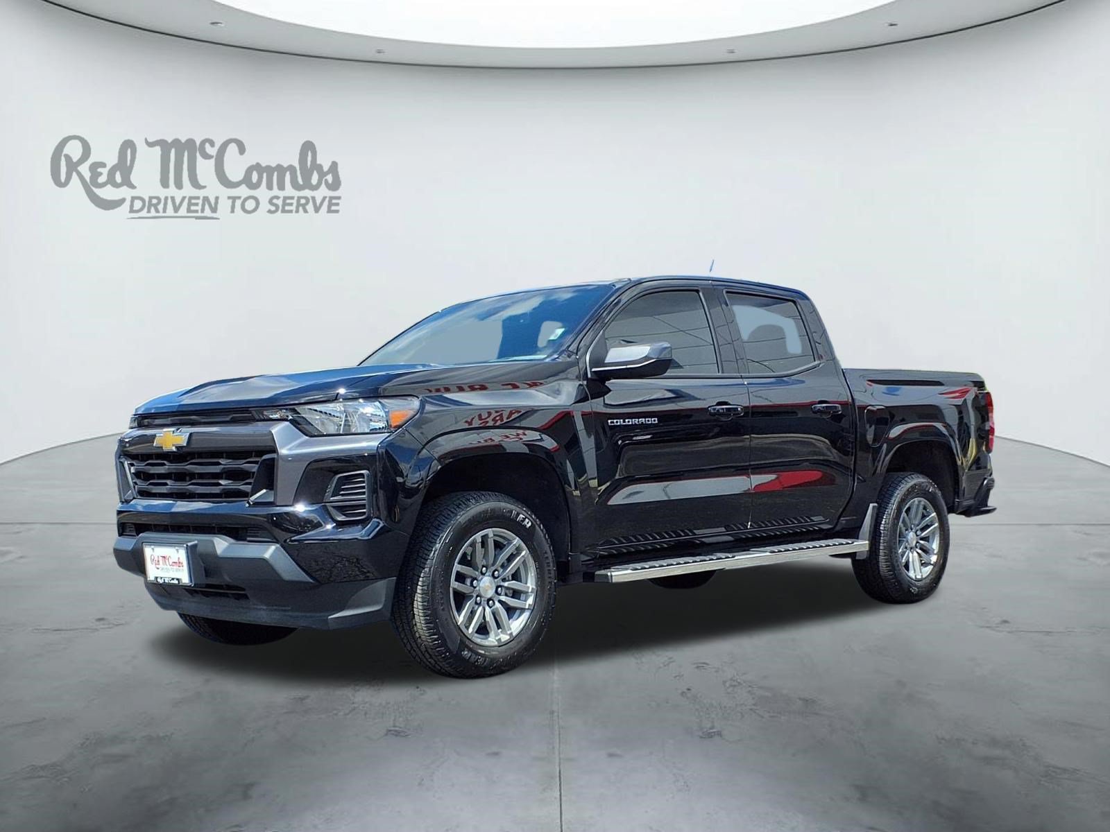 Used 2025 Chevrolet Colorado LT RWD image 1