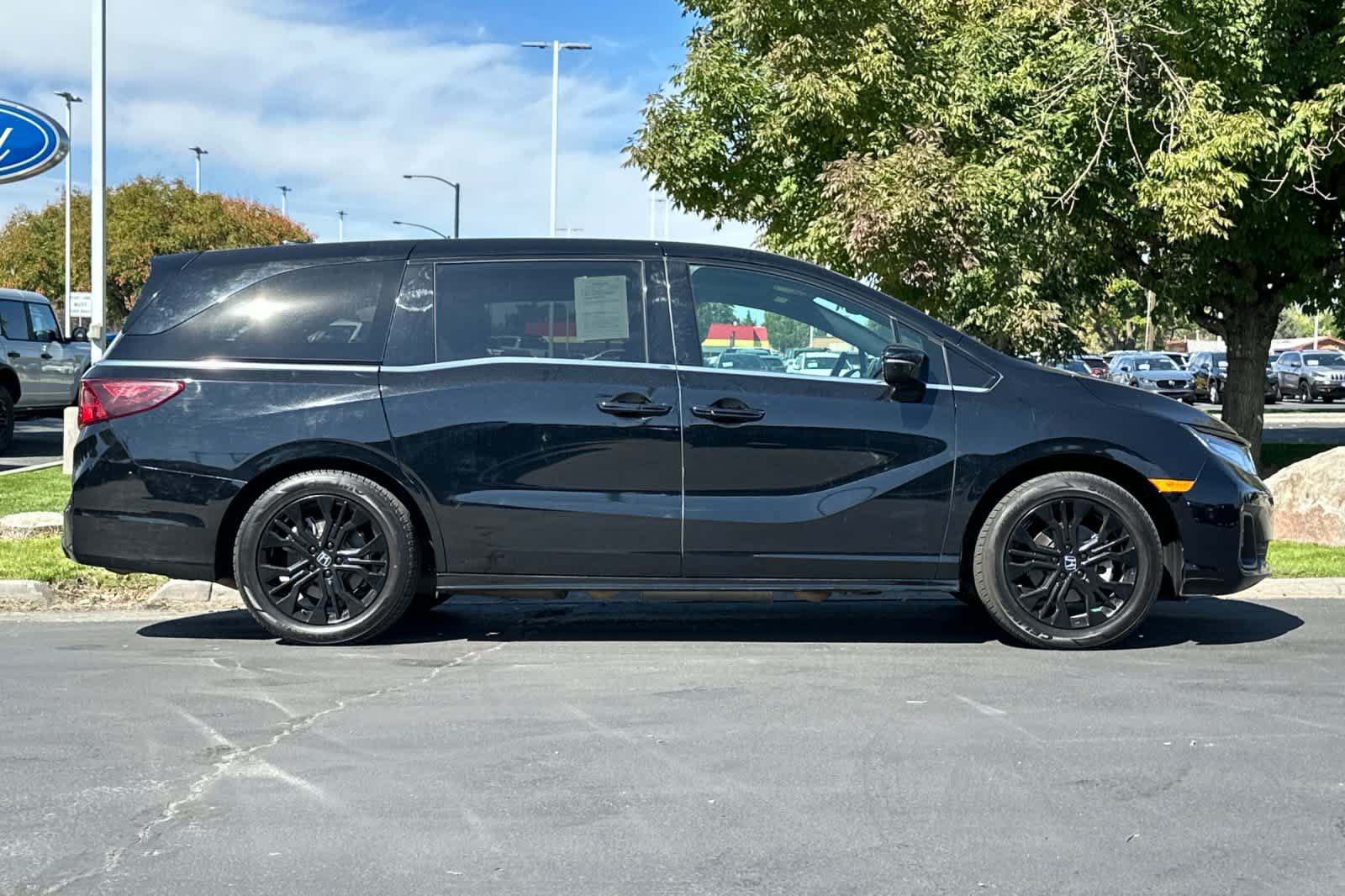 Used 2025 Honda Odyssey Sport-L image 8