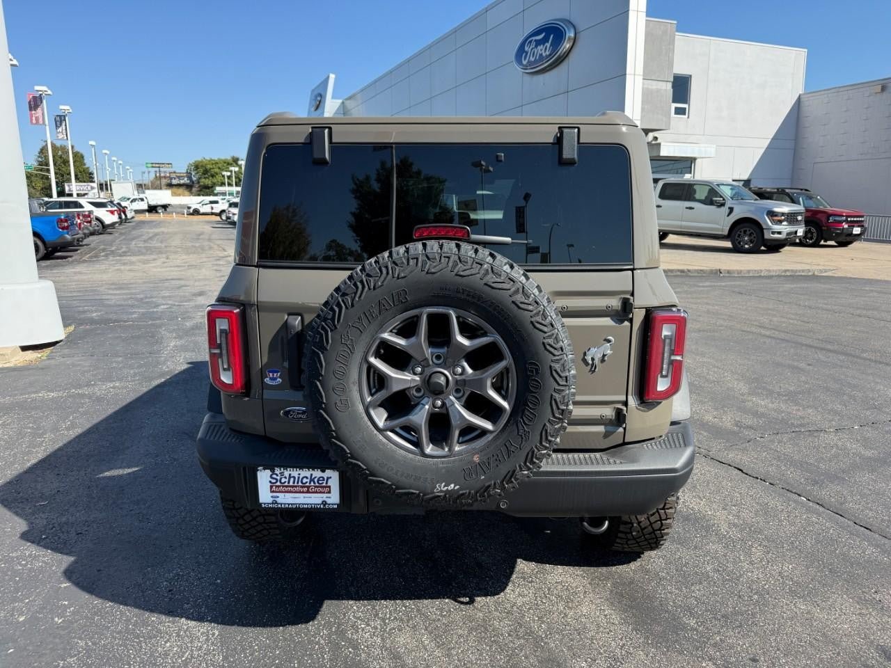 Certified 2025 Ford Bronco Badlands AWD/4WD image 8