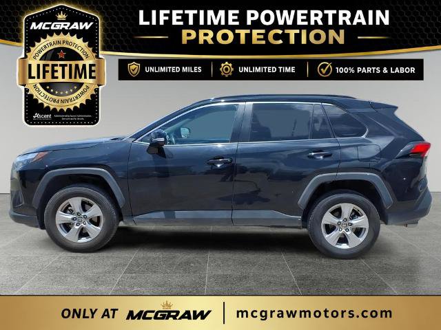 Used 2025 Toyota RAV4 XLE AWD/4WD image 2